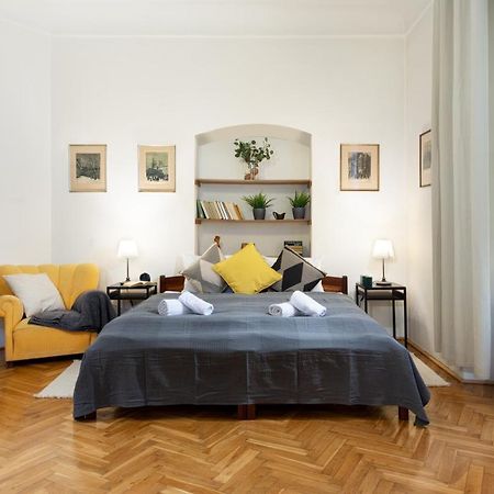 Classy Apartments Charles Bridge 布拉格 外观 照片